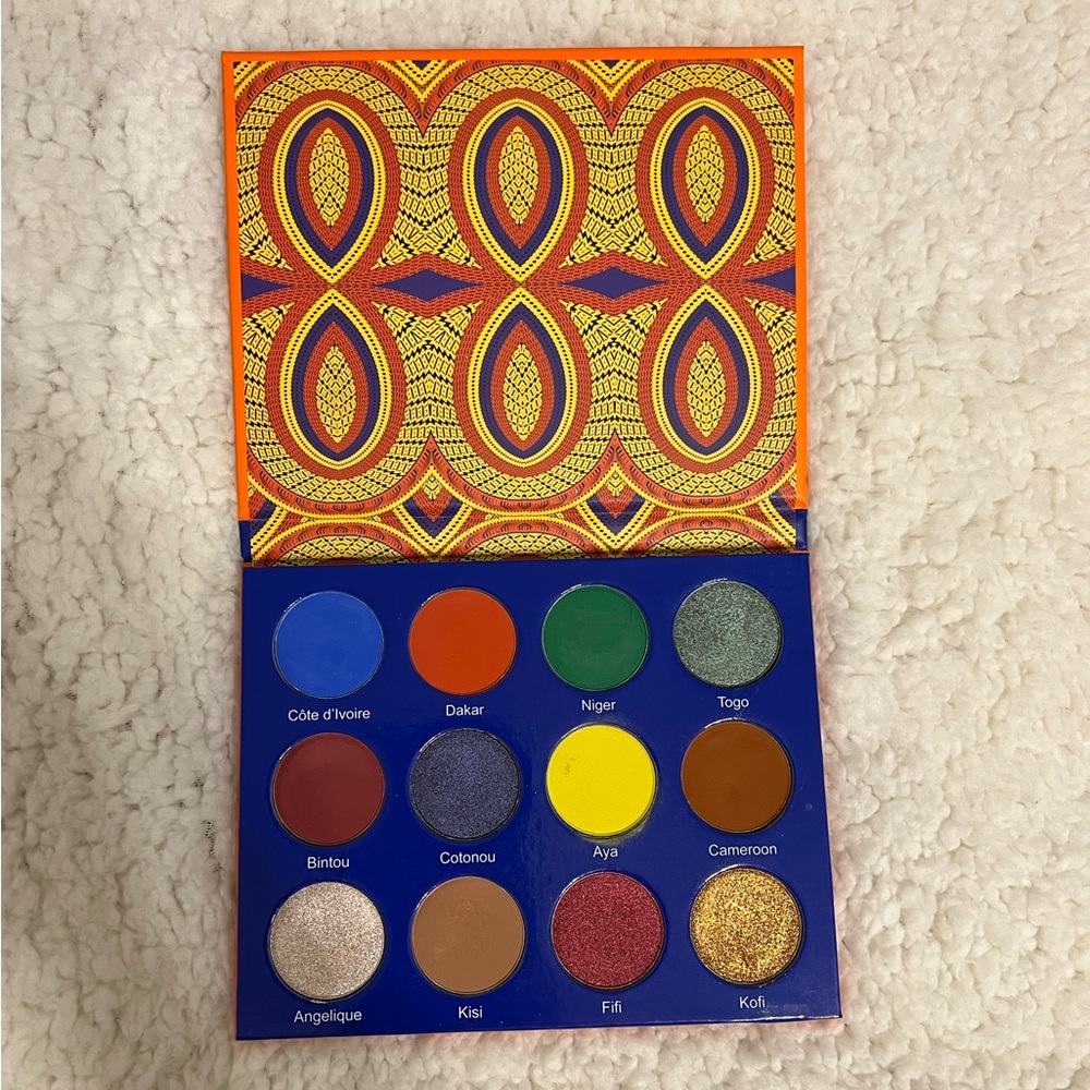 Juvia’s place Eyeshadow palette